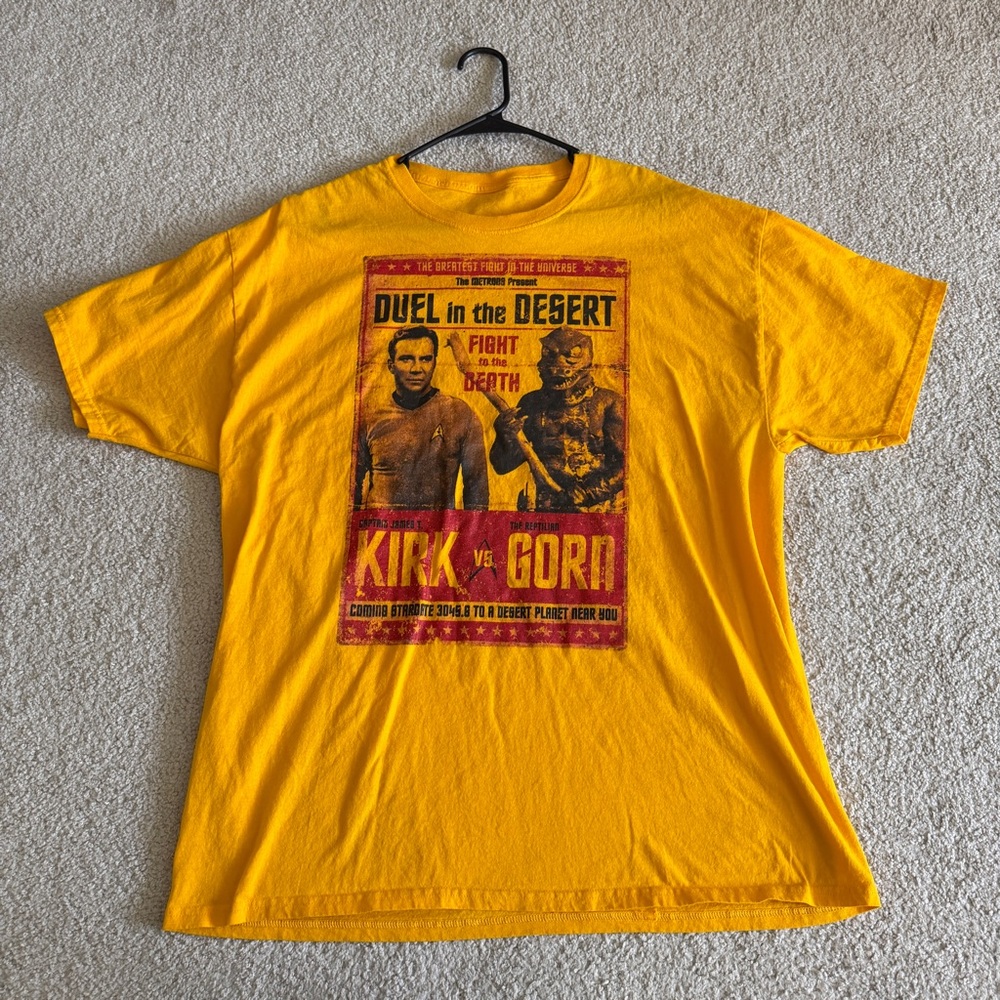 Star Trek Duel In The Desert Kirk vs. Gorn Poster Image T-Shirt SIZE XL